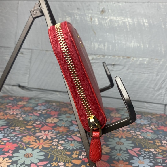 Prada red saffiano leather zip around wallet - Picture 7 of 13